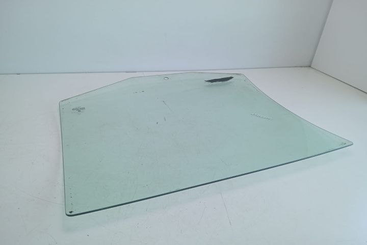 Geam usa dreapta spate Volkswagen VW Polo a 3-a generatie 6N (facelif