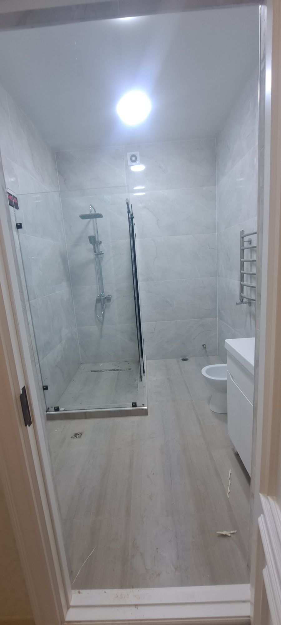 Продается 2,4 соток новый дом в махалле Фарогат, Юнусабад 8 квар.