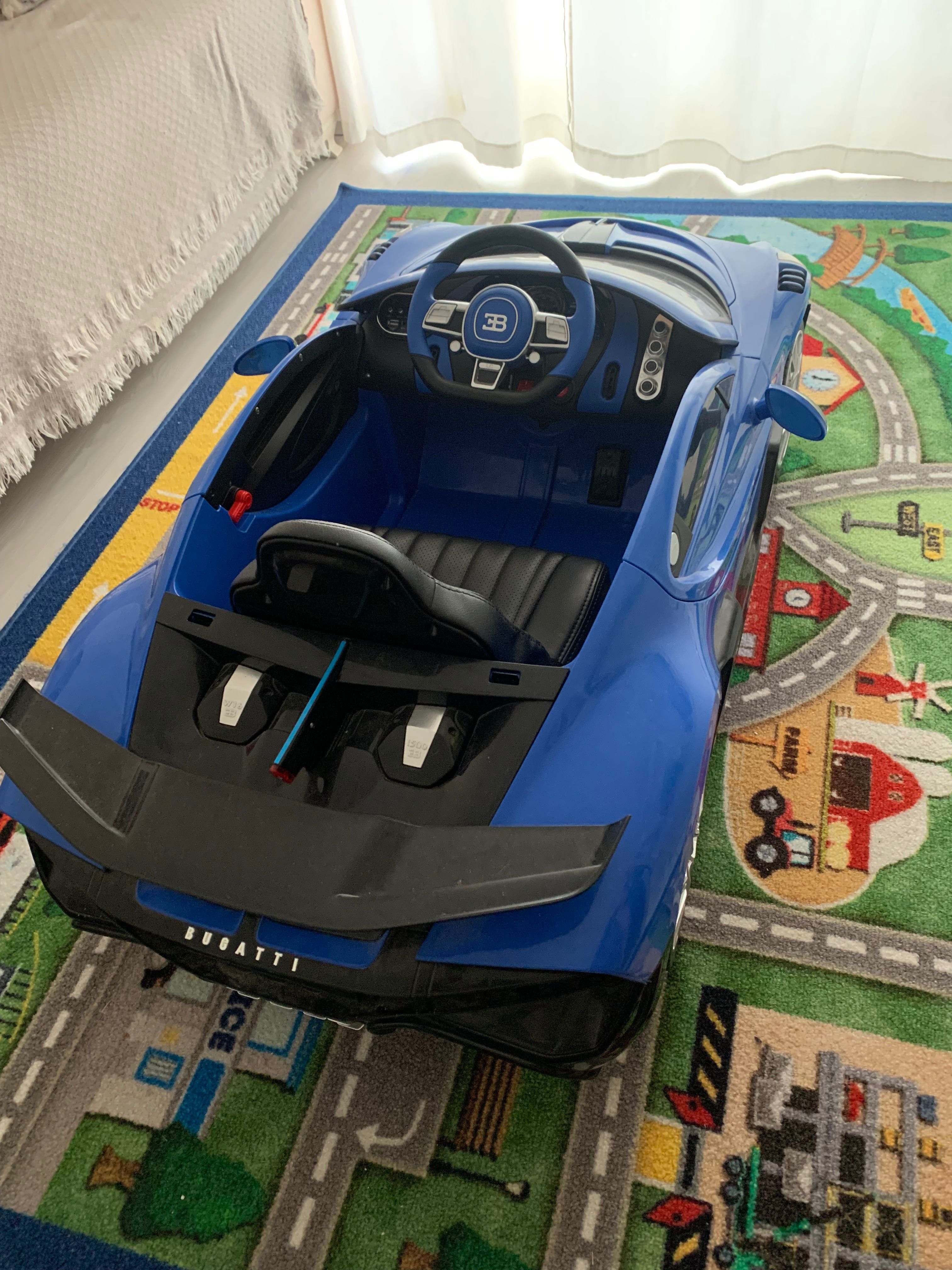 Детска електрическа кола Bugatti Divo