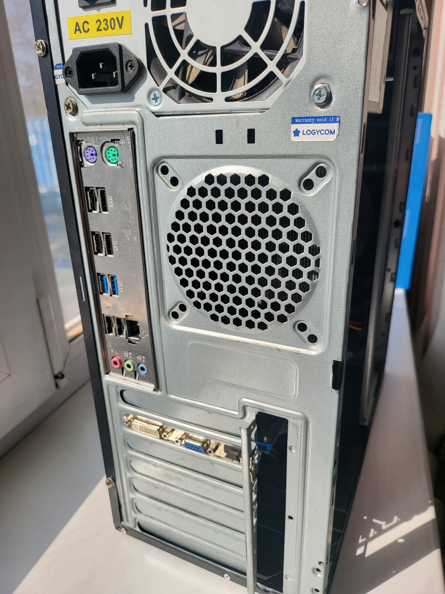 Системный блок (6 ядер, ОЗУ 8 гб, SSD 256гб) + монитор HP 20"