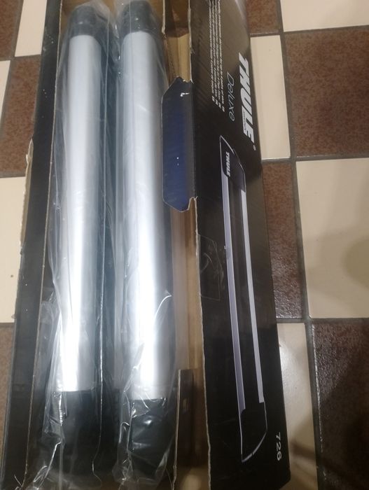 Багажник -стойка Thule нова за ски 4чф.