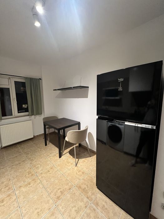 Inchiriez apartament 3 camere decom - str. Verigei, Piata Progresul