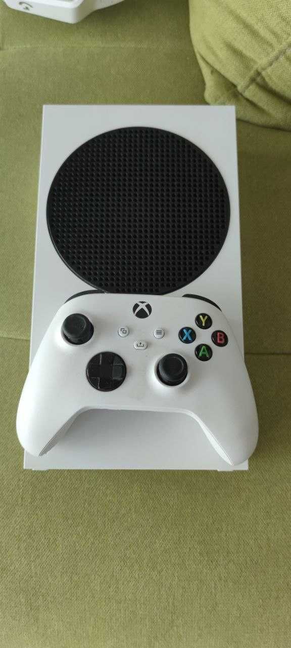 Xbox Series S в отлично състояние