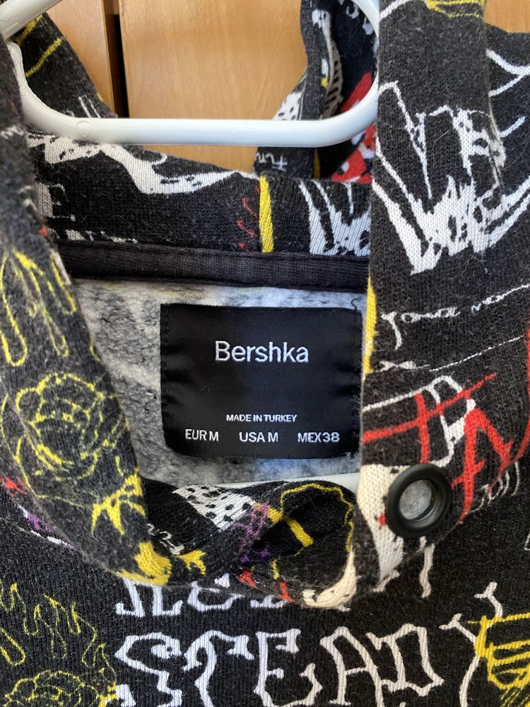 Hanorac Bershka marimea M