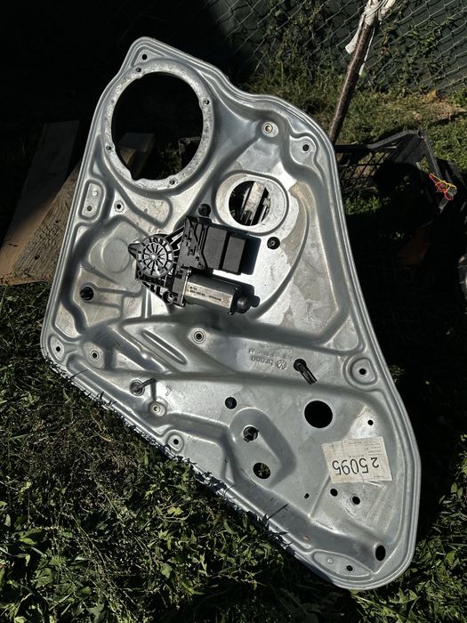 Donez far stanga si macara geam alfa romeo 147 an 2022