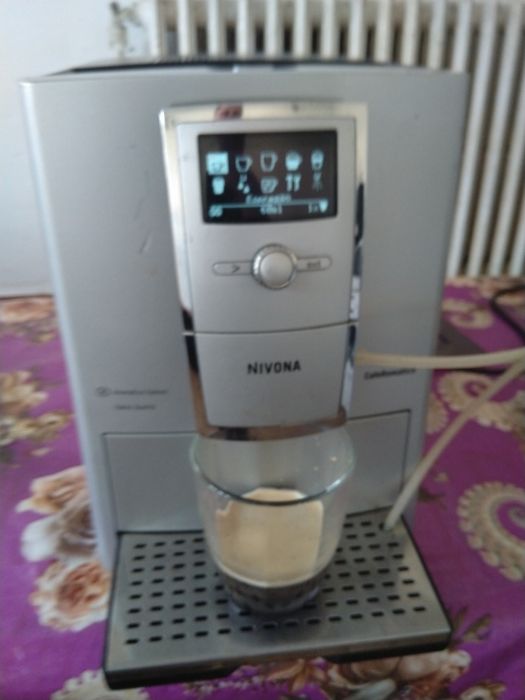 Expresor Nivona cafea boabe și macinata