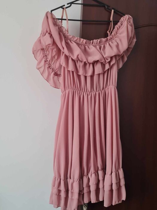 Vând rochie domnișoară de onoare