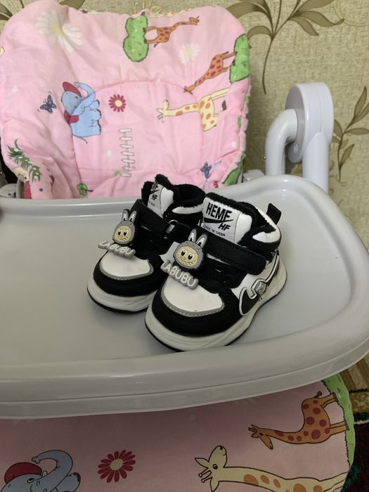 Абсолютно новые детские красовки не разу не одёваны размер 18