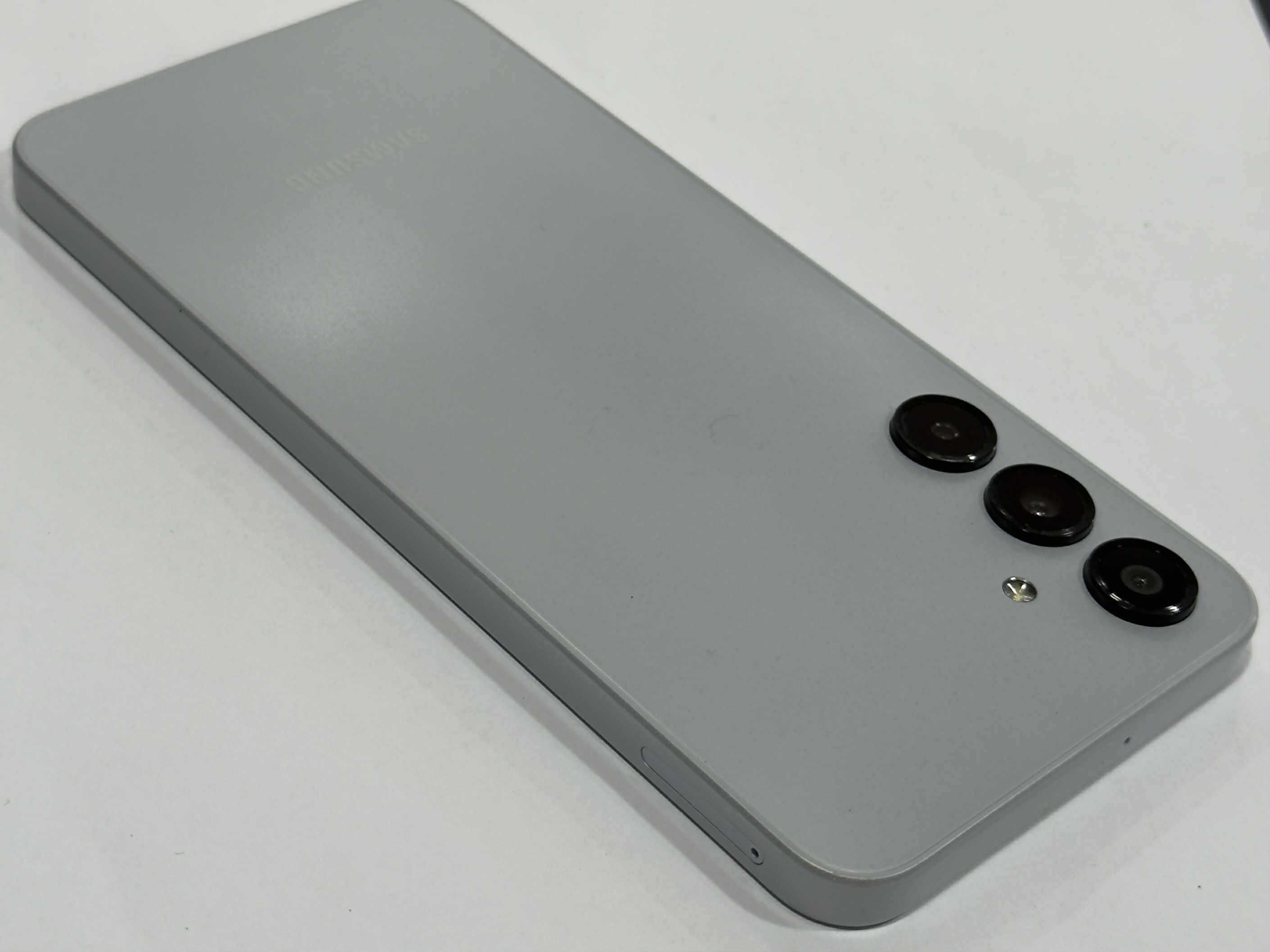 Продавам Samsung A16 5G 128/4gb