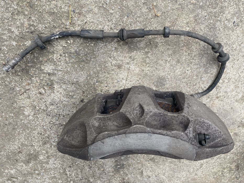 Etrier dreapta fața 3 pistoane Audi Q7 4M 3.0tdi an:2019 Cod:4M0615106