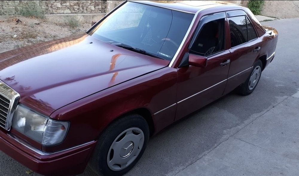 Продается мерседес Е 200 Срочно