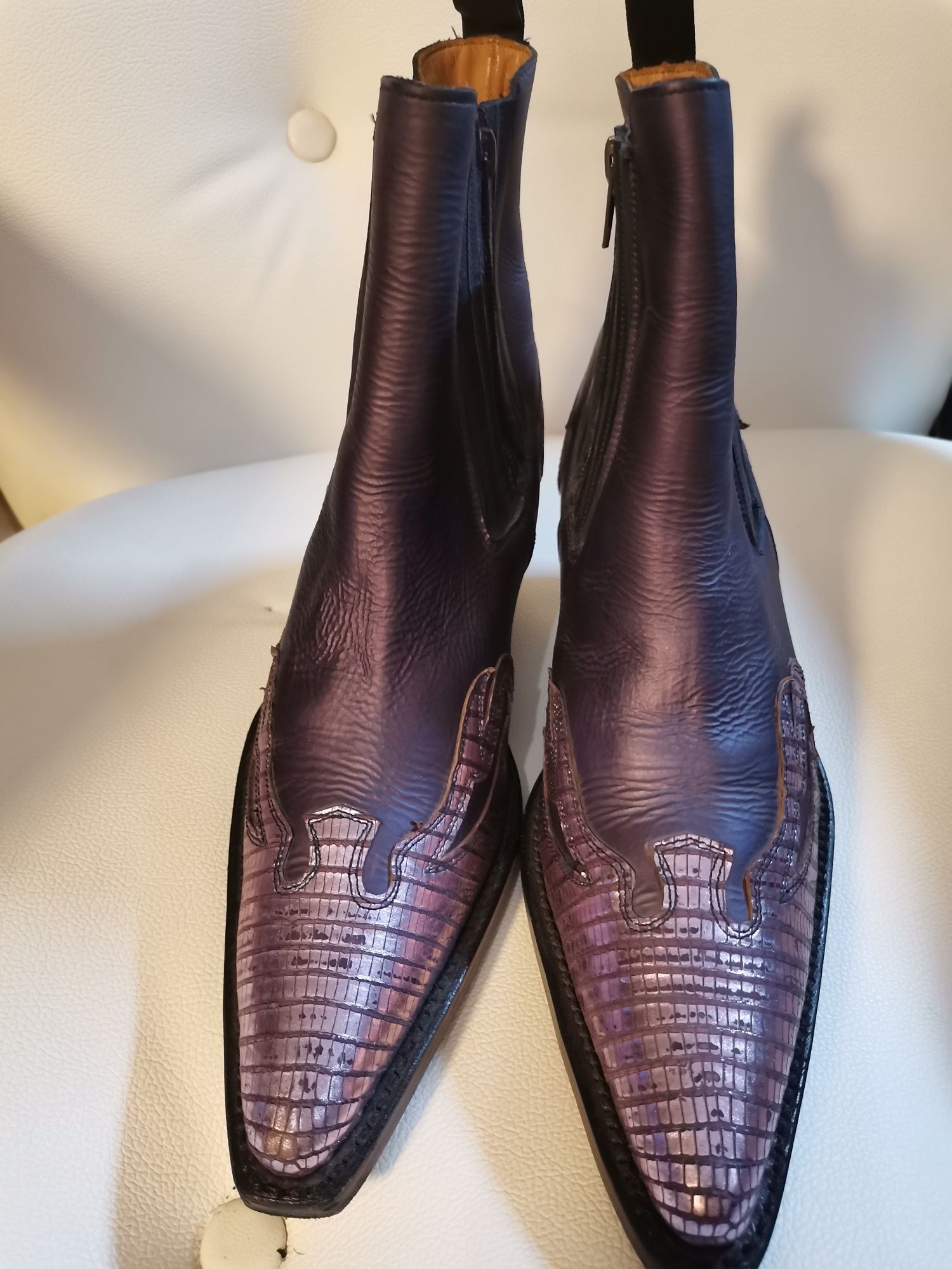 Botine din piele stil ciocate deosebite. Unicat!