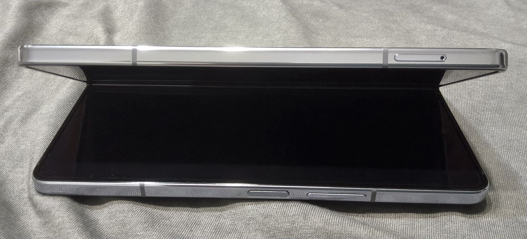 Samsung Z Fold 5 Ice Blue