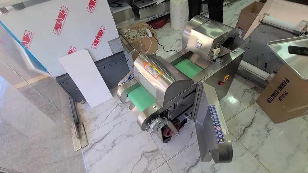 Ko'p funktsiyali sabzavotlarni kesish mashinasi овощарезке