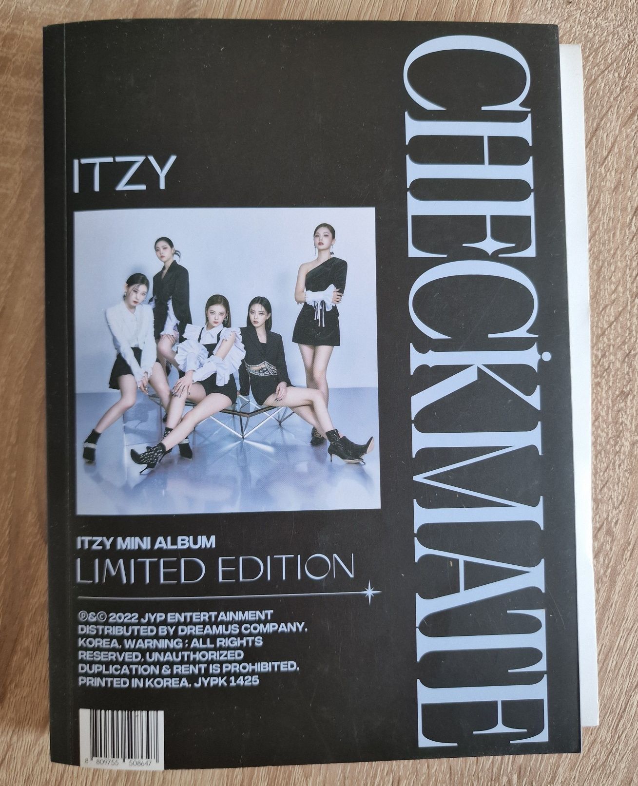 ITZY "Checkmate" Limited Edition Албум
