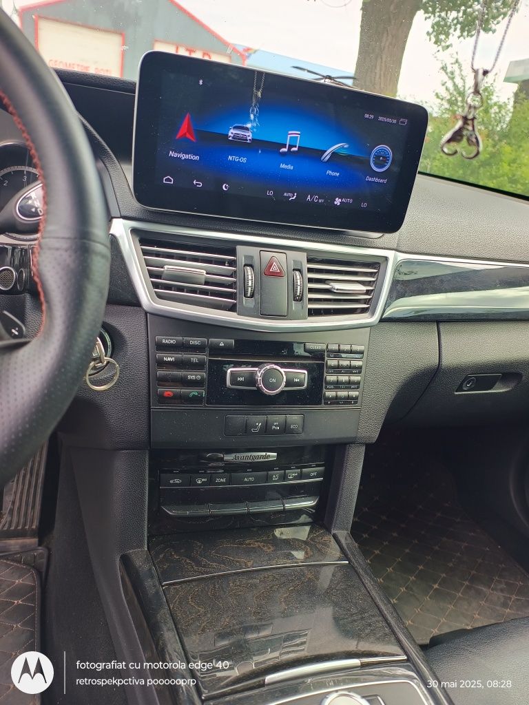 Vând Mercedes E200 Avangarde ,motor defect
