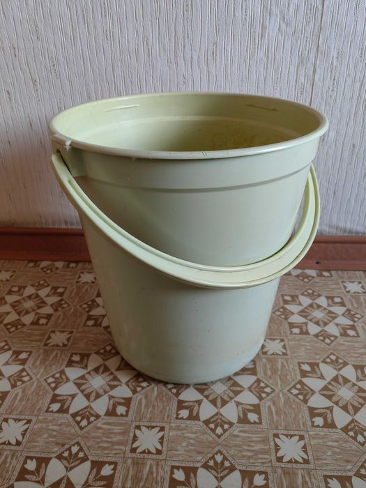 Ведро пластмассовое