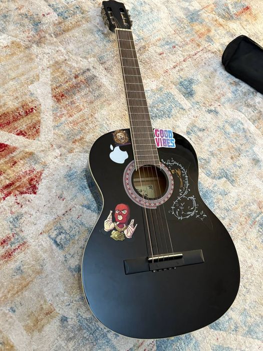 Продаётся гитара в отличном состоянииии