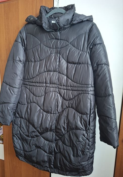 Черно дълго яке с естествен пух