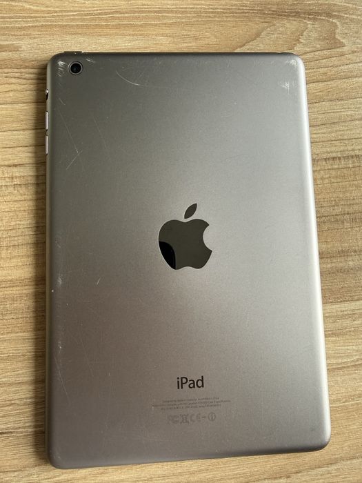 iPad Mini Generatia 1 16GB iCloud