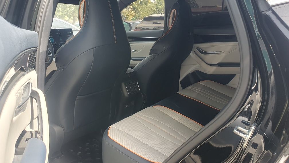 BYD.Song plyus flacship. Yili 2023. Yurgani 29000. Narxi 22300