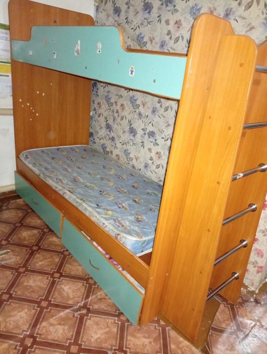 Кровать двухъярусная (двухэтажная)