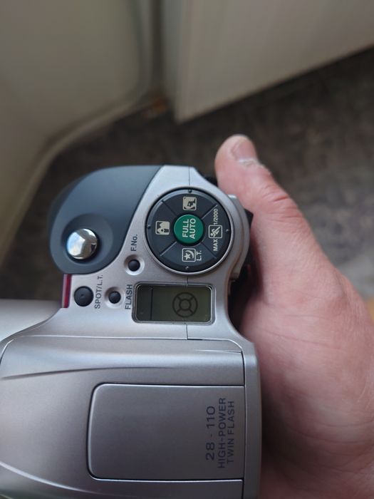 Compact Olympus IS200