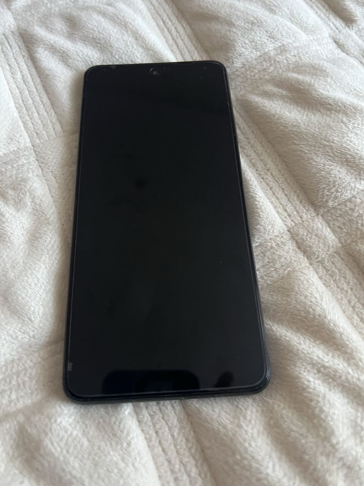 Продам OPPO A3 в отличном состоянии