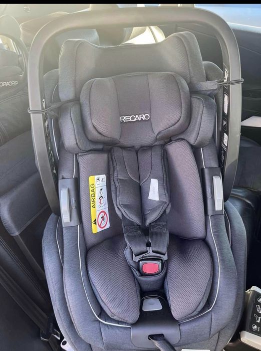 Продавам чисто ново детско столче за кола Recaro