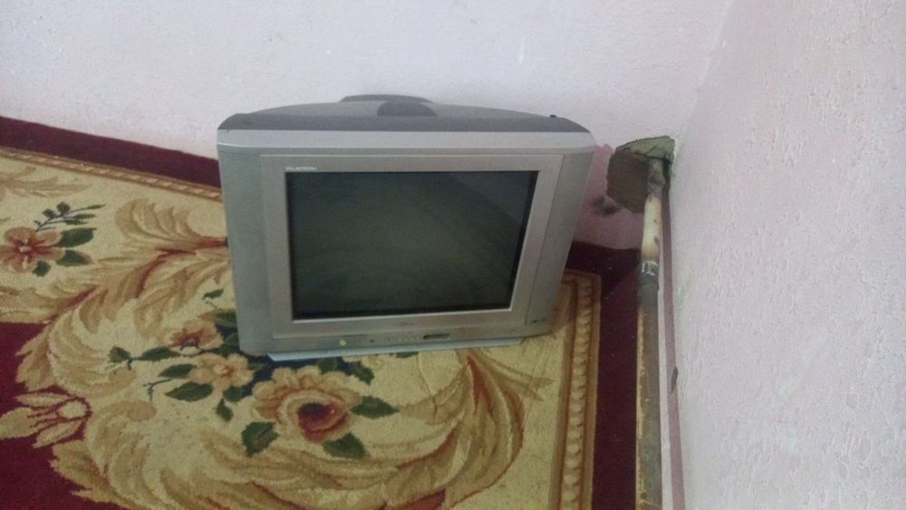 Hammasi 350 ming sòm