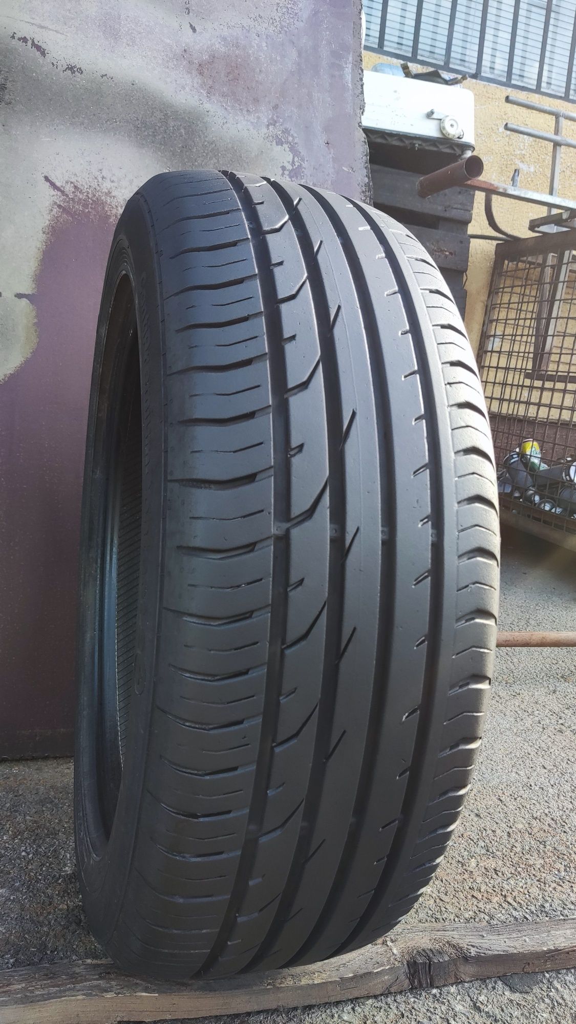 1брой лятна гума 205/55/17 Continental Premium Contact 
dot21
6.9mm
До
