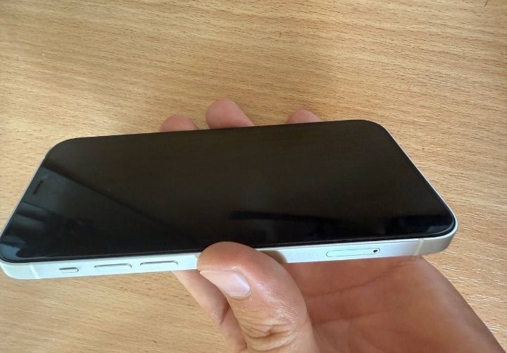 Iphone 12 sotilvoti oq