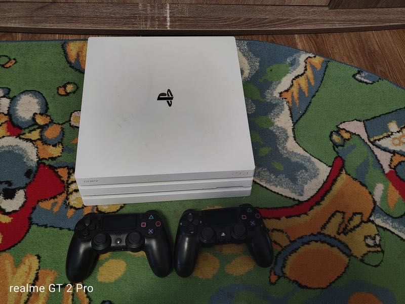 Playstation 4 pro sotiladi srochna