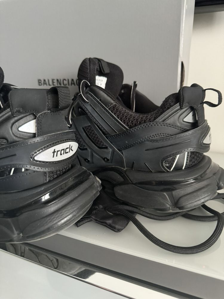 Оригинални Balenciaga track sneaker IN FADED BLACK