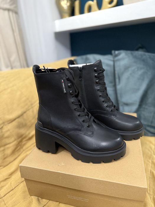 Tommy Jeans ghete cu toc mediu de dama din piele neagra 38  originale