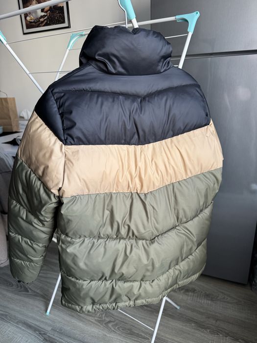 Vand geaca Columbia marimea S ca noua.