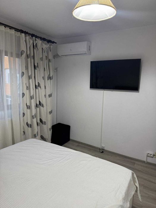 Inchiriez apartament 2 camere, decomandat