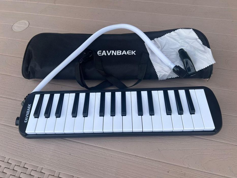 Продавам кларинет