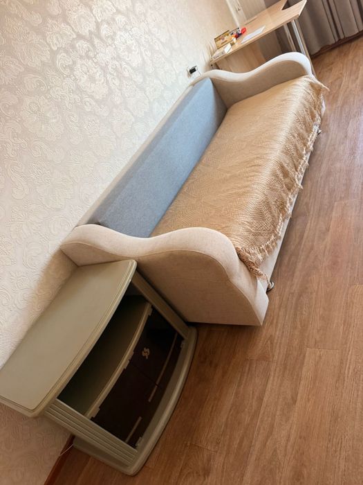 Продам диван и стол вместе