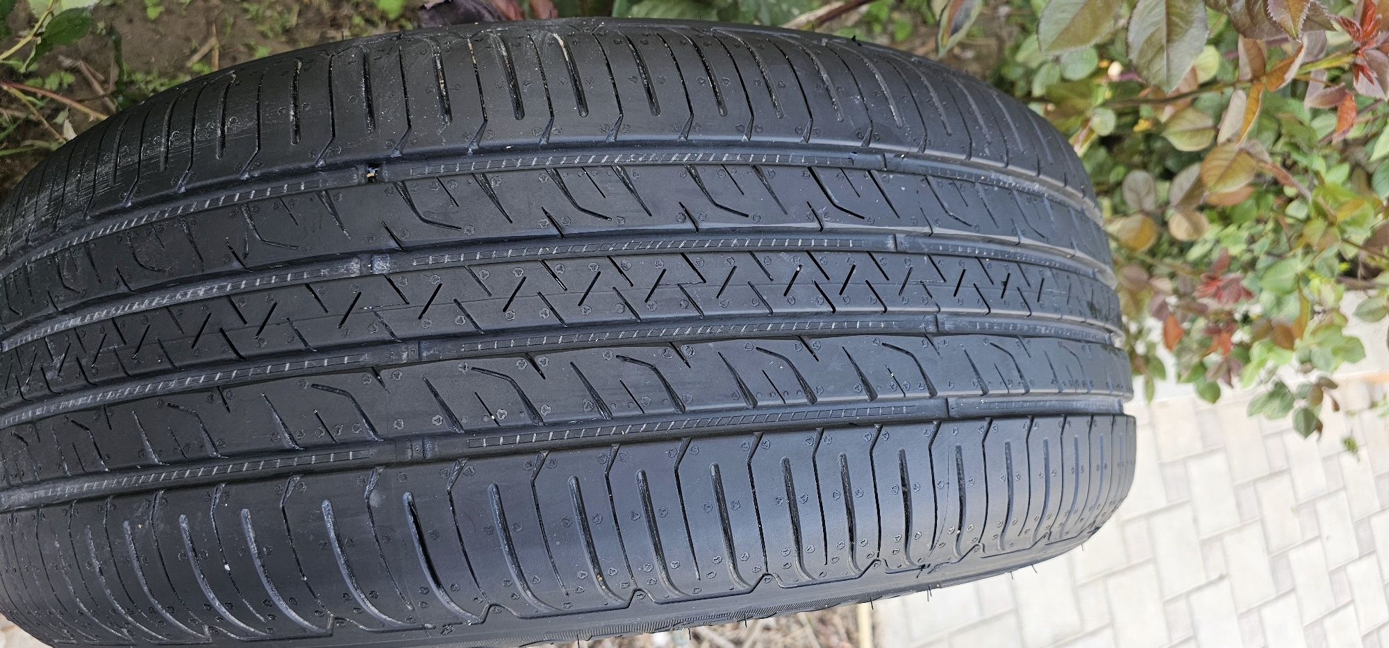 Продается комплект Шин Goodyear EfficientGrip Performance SUV