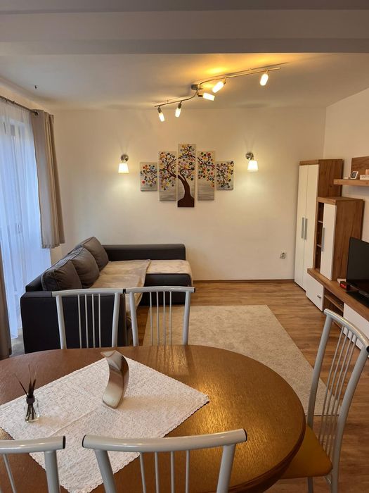 Apartament în vilă, zona Bună Ziua