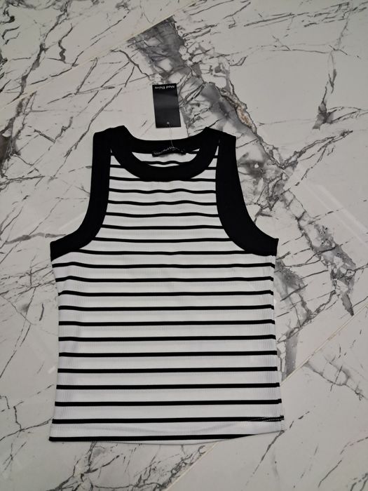 Top marimea XS-S