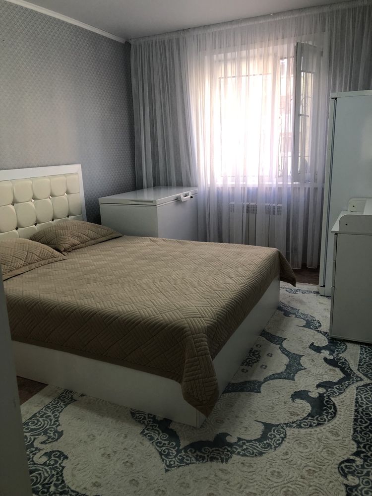 Кровать в спальную