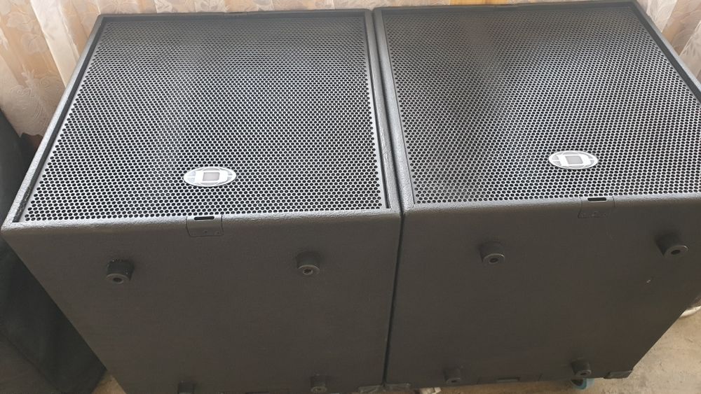 Vând doi basi dynacord originali V 17 pwh