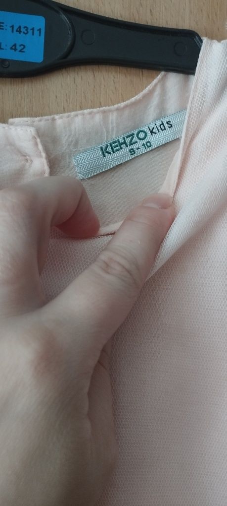 Продам платья на девочку до 10 лет