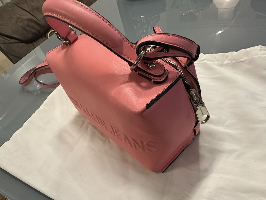 Calvin Klein Jeans дамска чанта