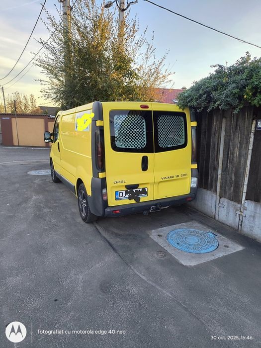 Vând Opel Vivaro 1.9 diesel