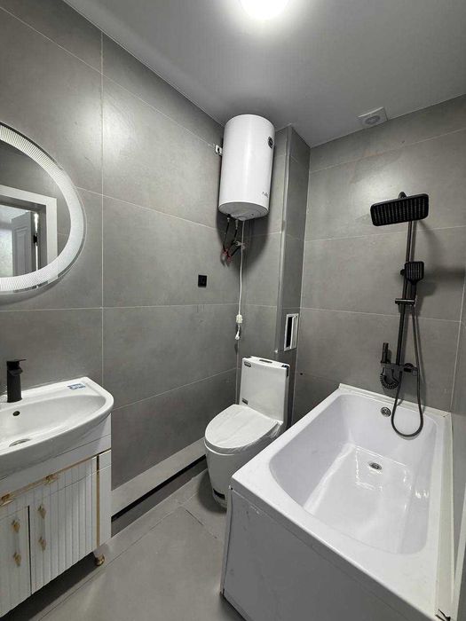 Продаётся 1х передел в 2х комн квартира на 1 этаже Ор-р  Горгаз Саодат