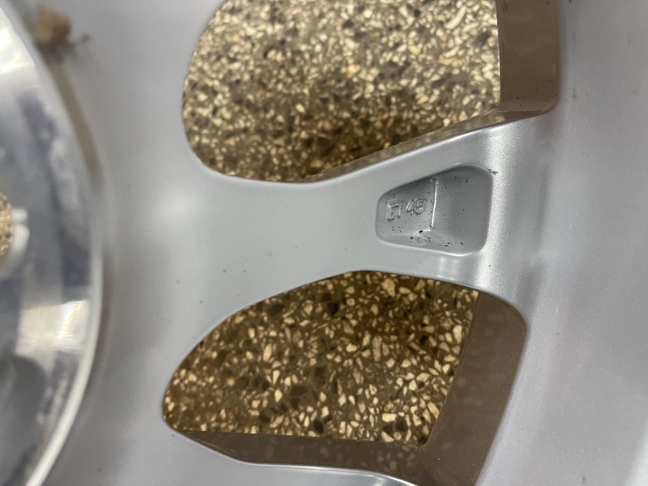 Оригинални джанти лексус / тойота 16