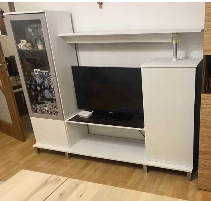 Подарява се холна секция